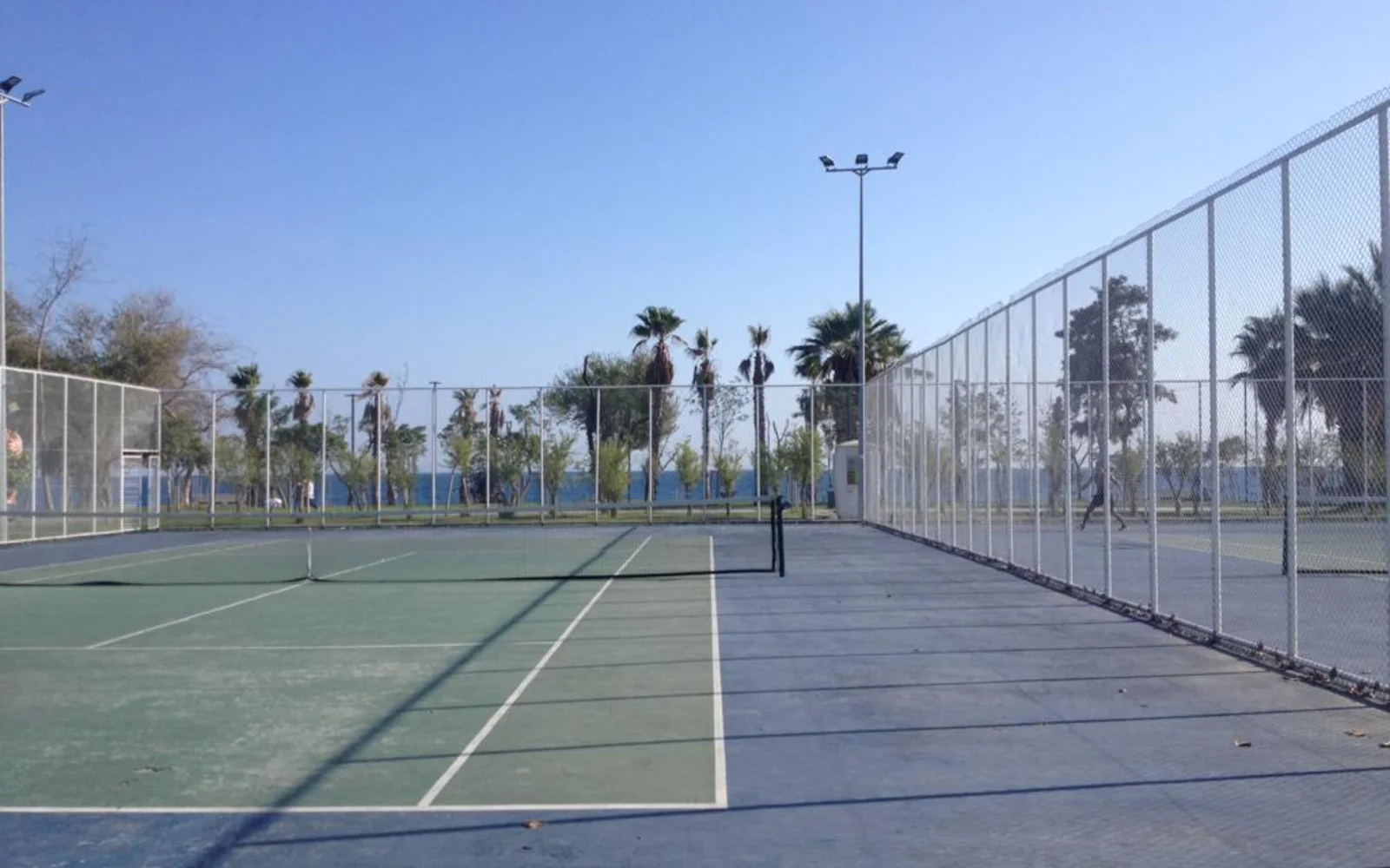 Antalya Büyükşehir Belediyesi Konyaaltı Beachpark Tenis Kortları tesis görünümü