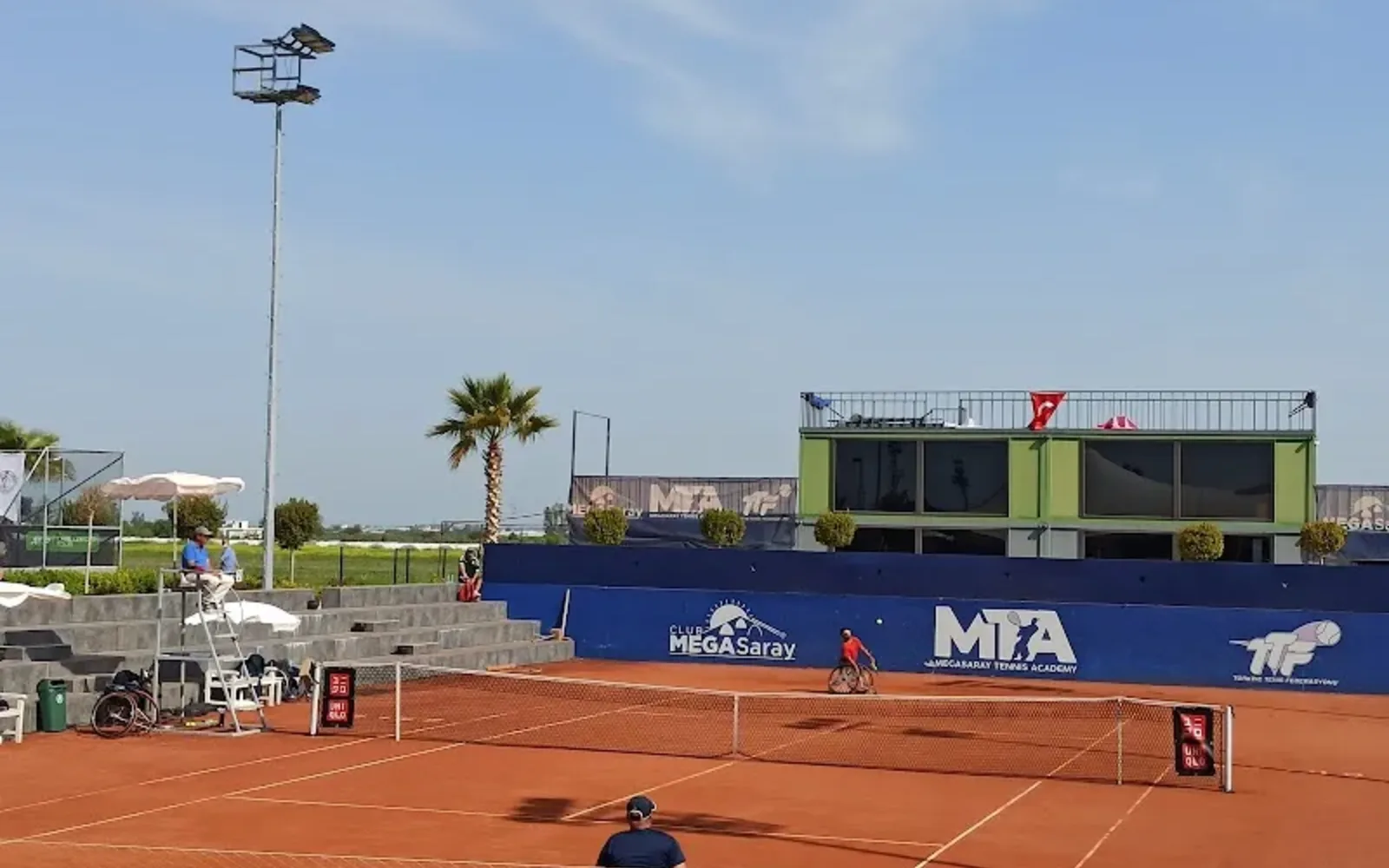 Megasaray Tennis Academy tesis görünümü