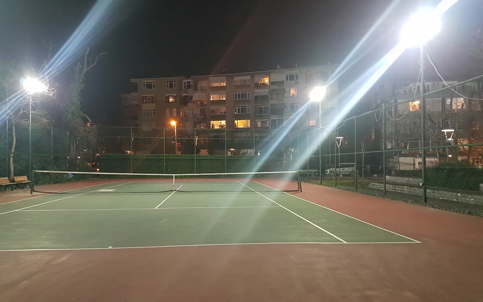 Yoğurtçu Parkı Tenis Kortu tesis görünümü