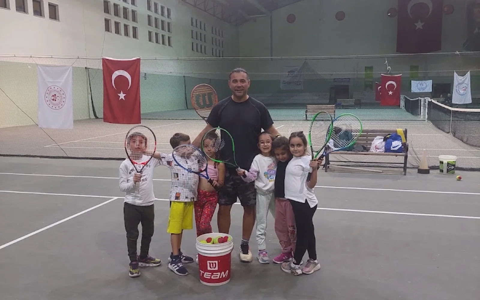İzmir Tenis Okulu tesis görünümü