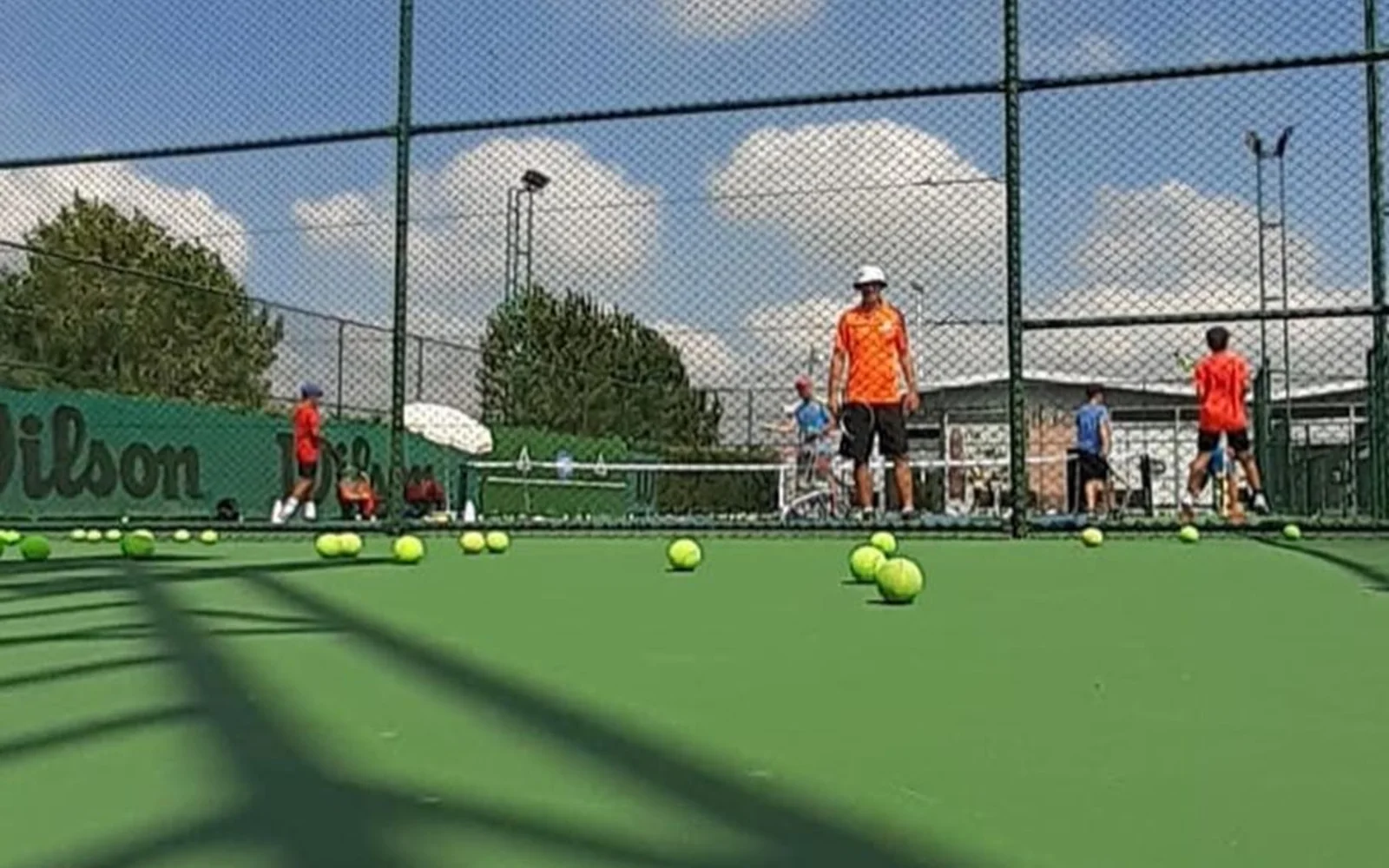 Sakarya Tenis Akademisi Spor Kompleksi tesis görünümü
